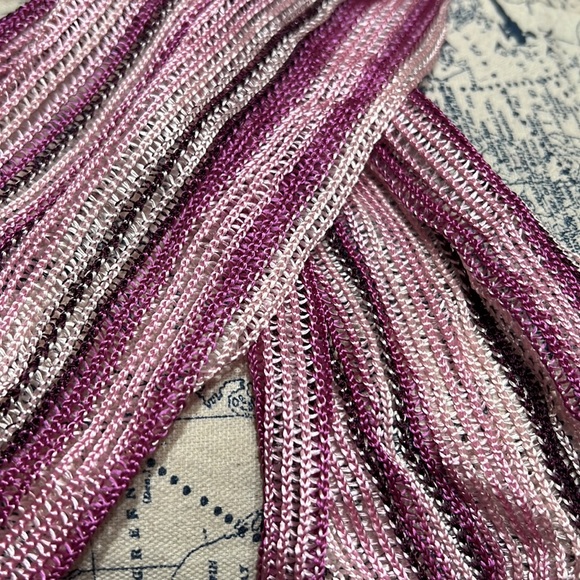 No Brand Tag Fringy Knitted Multi Colored Metallic Pink Scarf - Picture 4 of 6